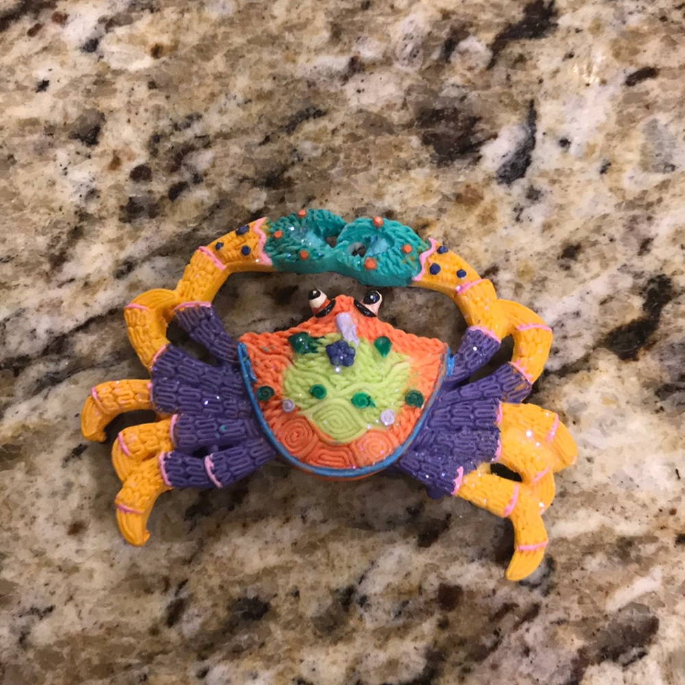 Crab magnet